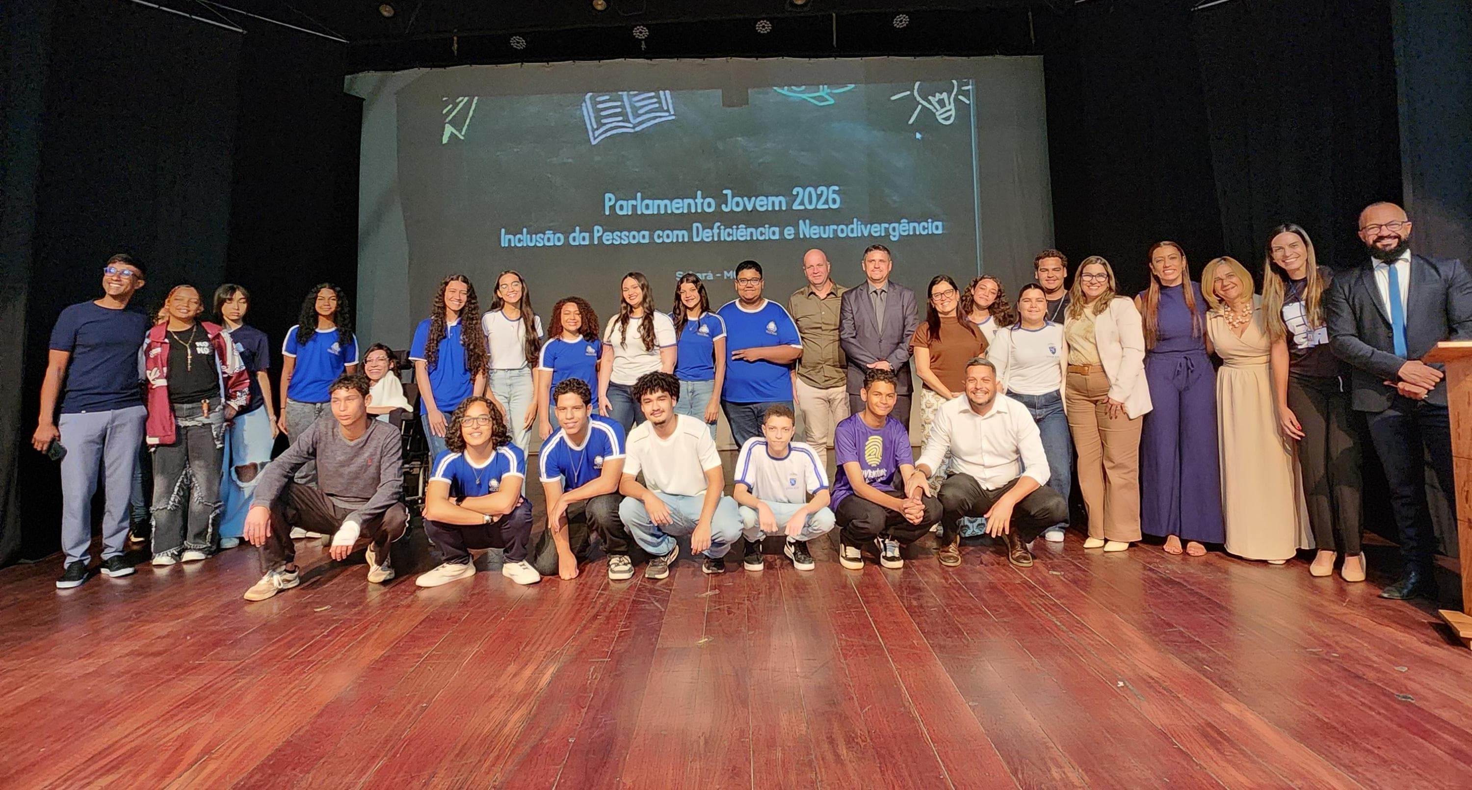 Câmara de Sabará lança Parlamento Jovem 2026 e amplia participação de estudantes no município