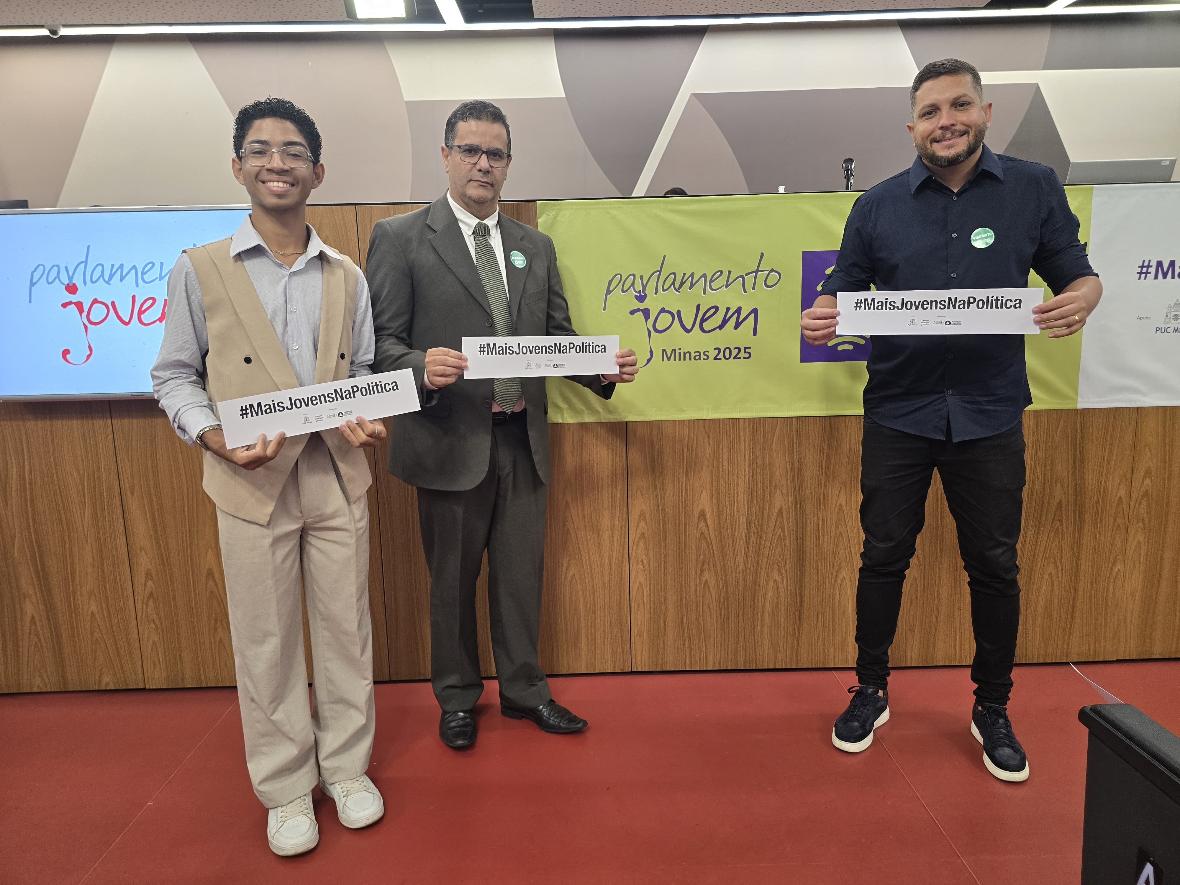 Câmara Municipal de Sabará marca presença no lançamento da 21ª edição do Parlamento Jovem